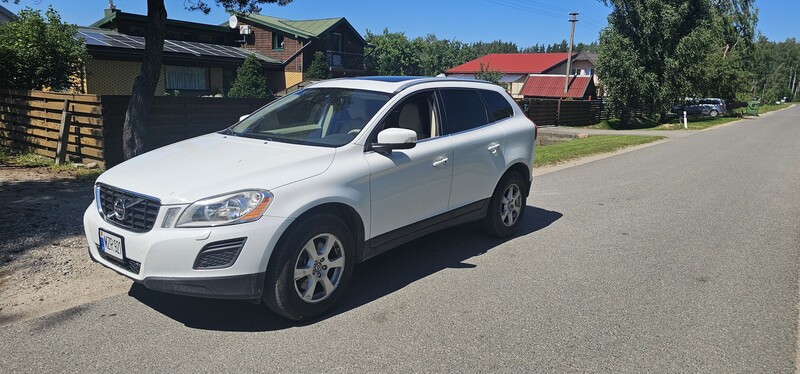 Volvo XC60 2012 г Внедорожник / Кроссовер