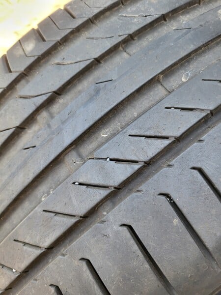 Photo 11 - Continental R17 summer tyres passanger car