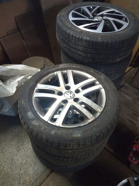 Photo 2 - Tinka daugeliui vw  Touran light alloy R16 rims