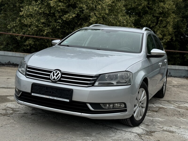 Photo 13 - Volkswagen Passat TDI Trendline 2011 y