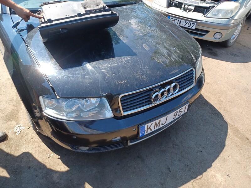 Audi A4 2003 г запчясти