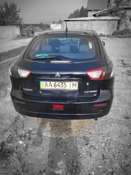 Photo 2 - Mitsubishi Lancer 2009 y parts