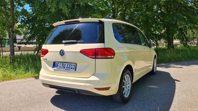 Фотография 6 - Volkswagen Touran 2019 г Минивэн