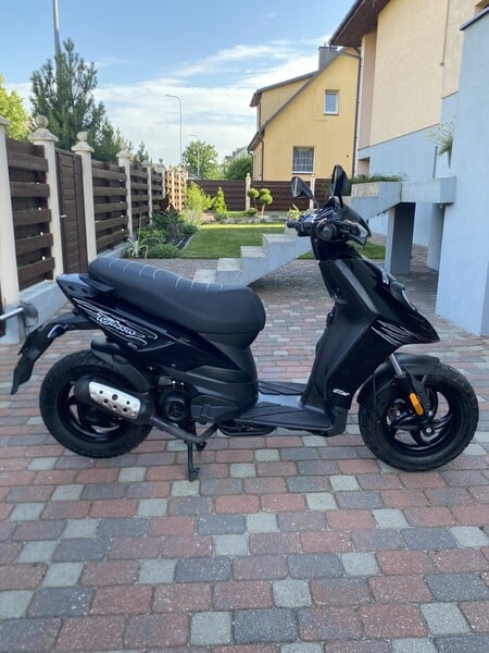 Photo 4 - Piaggio Typhoon 2018 y Scooter / moped