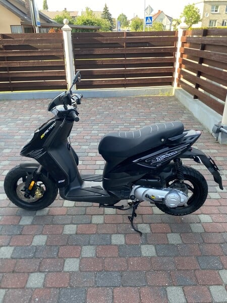 Photo 7 - Piaggio Typhoon 2018 y Scooter / moped