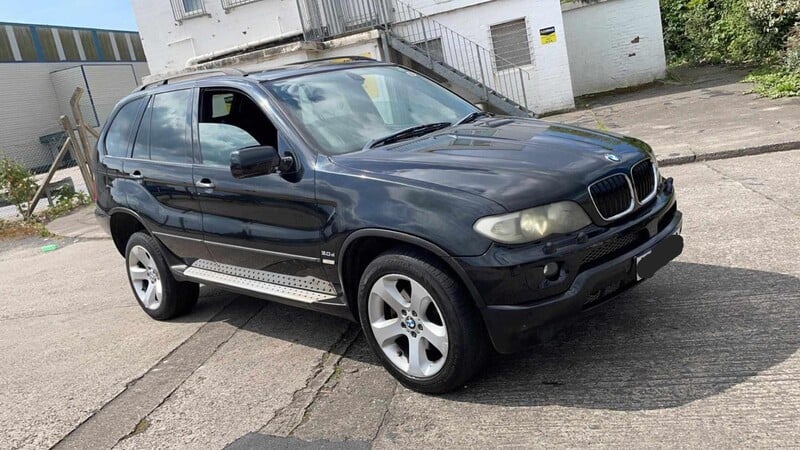 Photo 2 - Bmw X5 2005 y parts