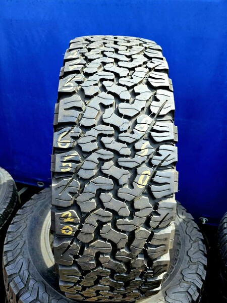 Nuotrauka 2 - BFGoodrich KO2 R20 universalios padangos lengviesiems