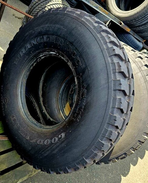 Фотография 2 - Goodyear Wrangler Military-Oz R16.5 универсальные шины для автомобилей