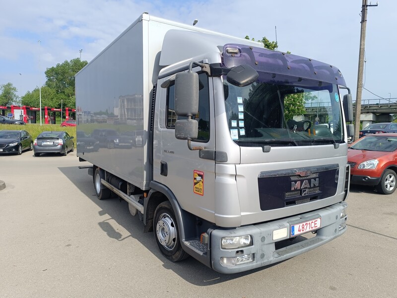 MAN TGL 7.180 2009 г Фургон