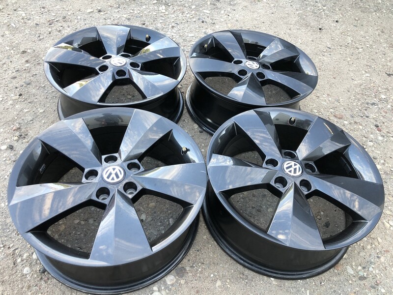 Volkswagen Siunciam, 6.5J ET38 light alloy R17 rims