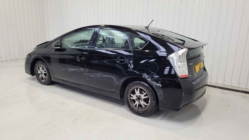 Photo 4 - Toyota Prius IV 2009 y parts