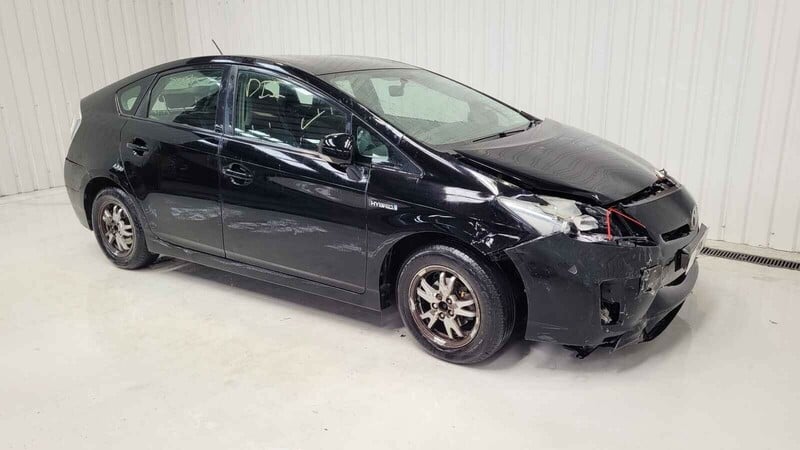 Photo 6 - Toyota Prius IV 2009 y parts