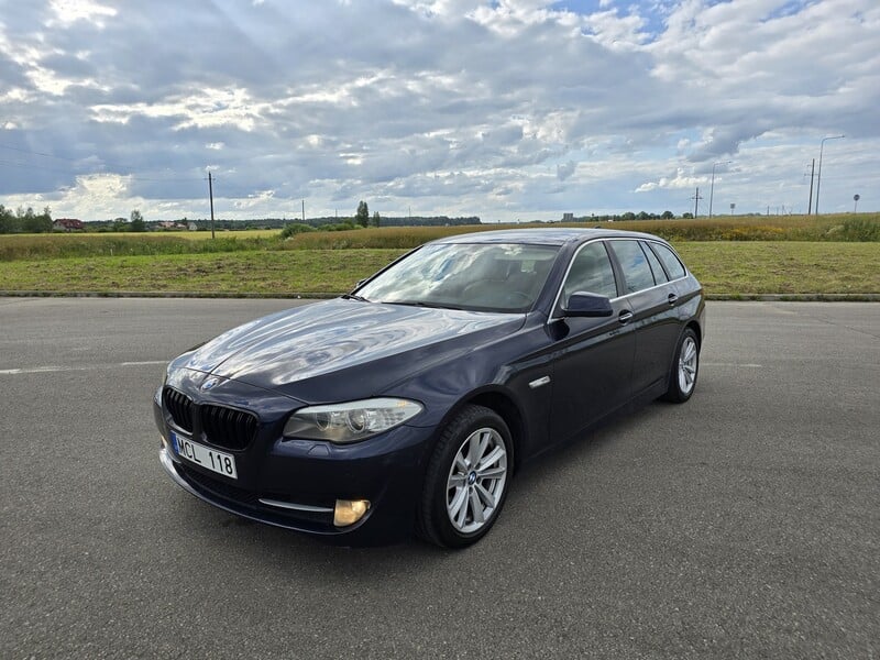 Photo 1 - Bmw 520 F10 d Touring 2011 y