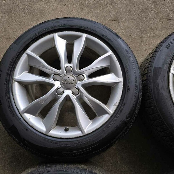 Photo 2 - Light alloy R17 rims