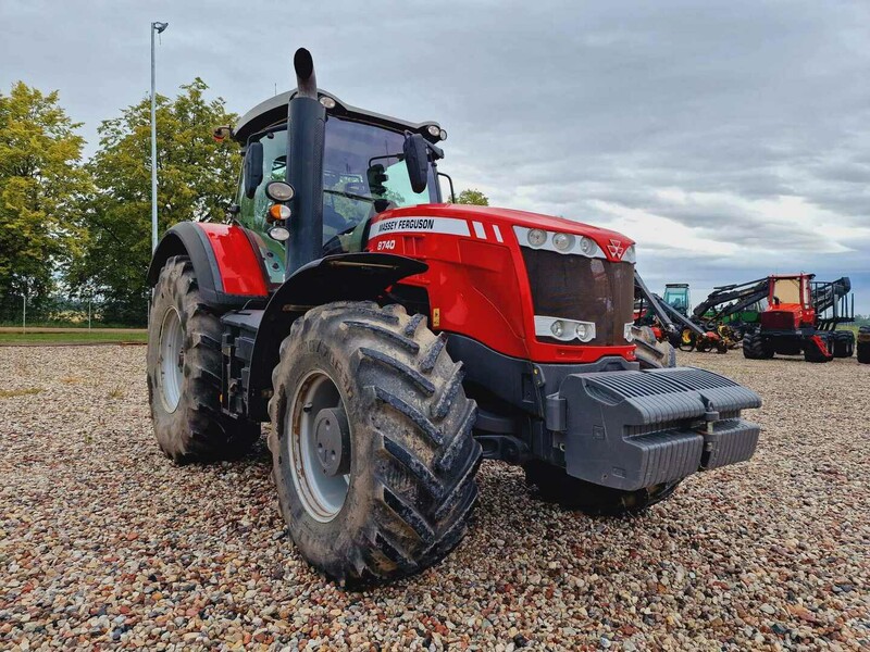 Massey 2018 m Traktorius