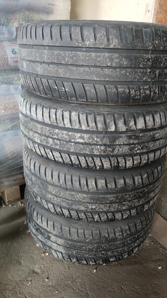 Photo 3 - Light alloy R16 rims