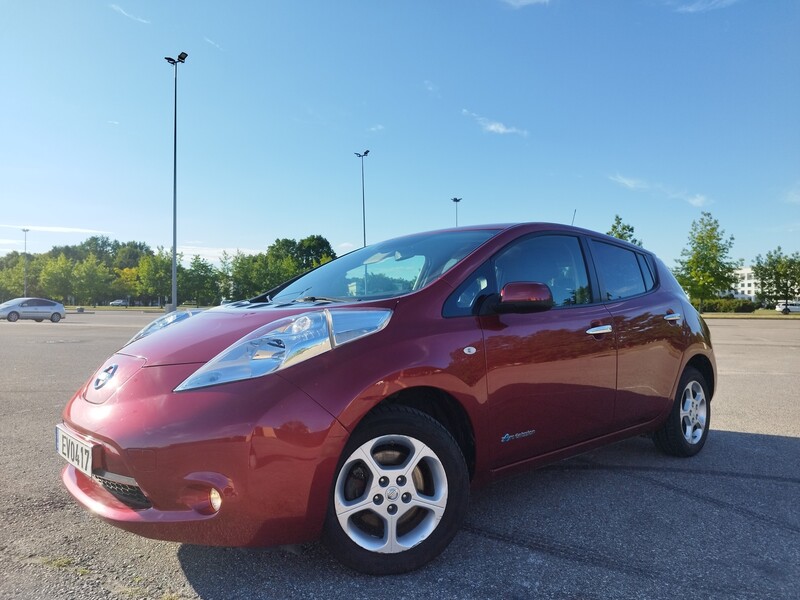 Nissan Leaf 2016 m Hečbekas