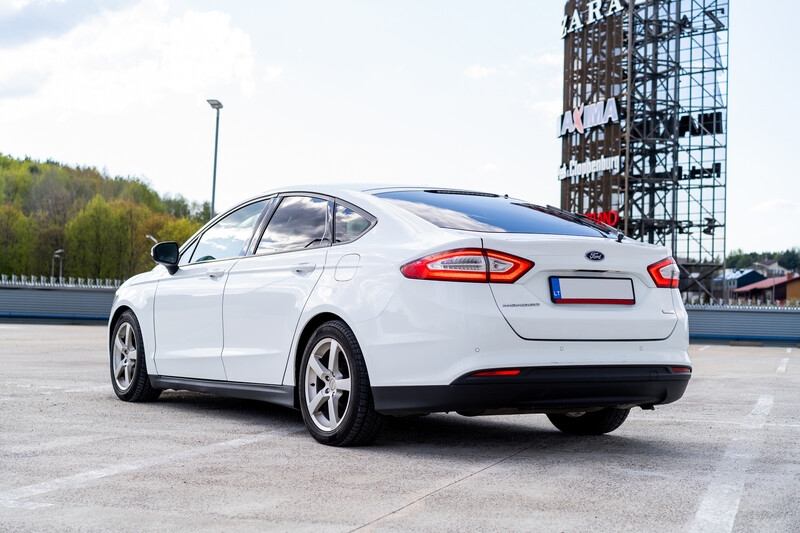 Фотография 11 - Ford Mondeo 2016 г Хэтчбек