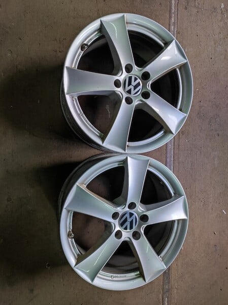 Photo 2 - Dezent light alloy R17 rims