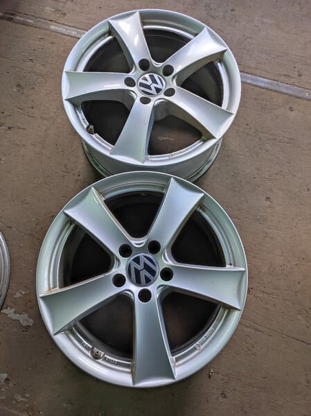 Photo 4 - Dezent light alloy R17 rims