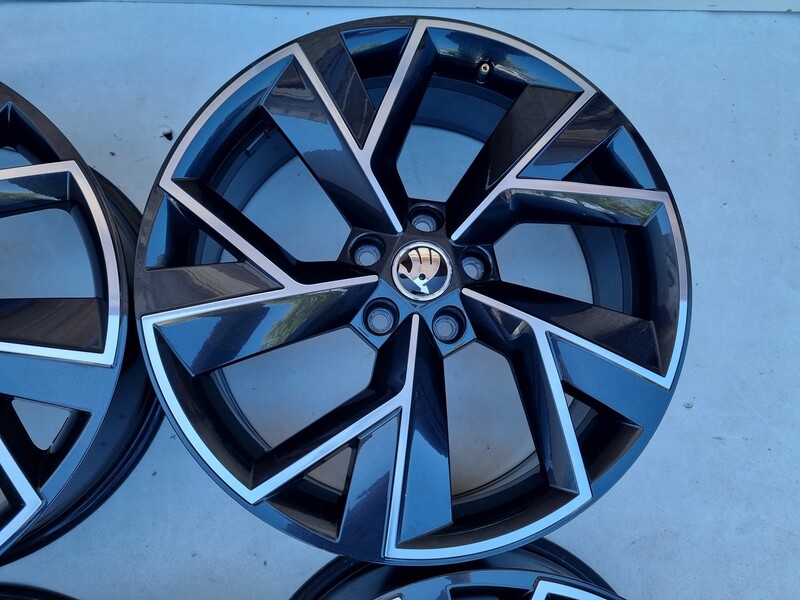 Photo 6 - Skoda Kodiaq originalūs Kodiaq light alloy R19 rims