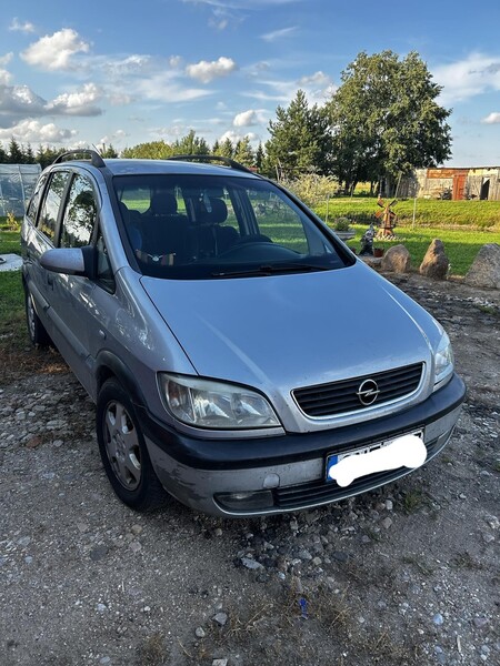 Photo 1 - Opel Zafira 2000 y Van