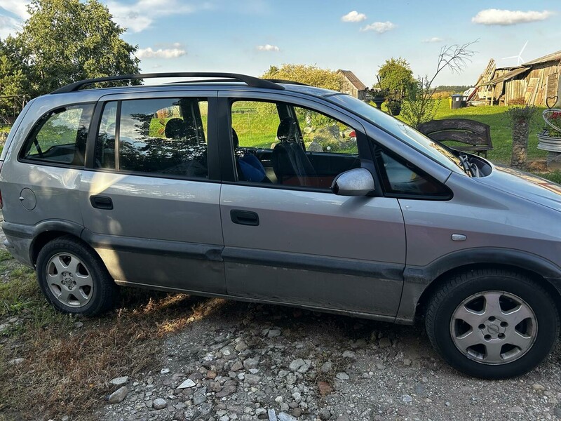 Photo 3 - Opel Zafira 2000 y Van