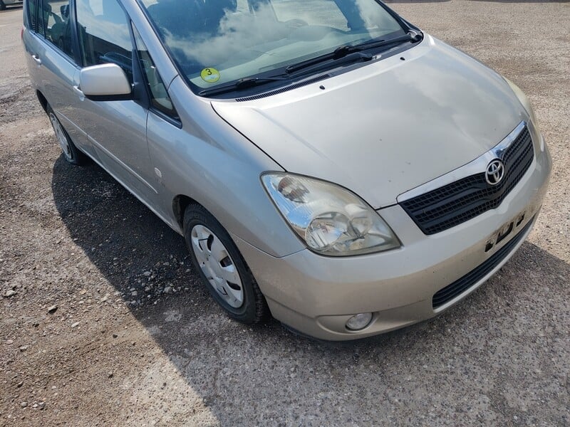 Nuotrauka 2 - Toyota Corolla Verso 2002 m dalys