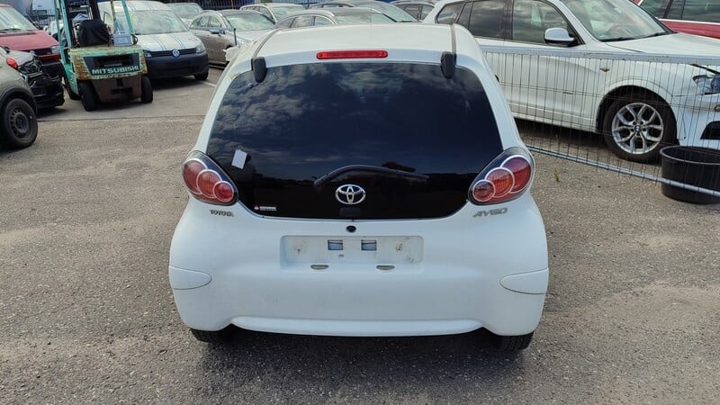 Photo 8 - Toyota Aygo VVT-i Active 2013 y