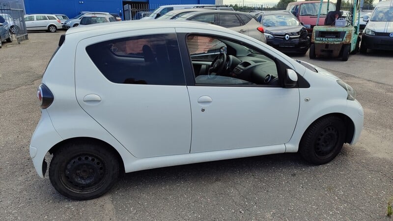 Photo 10 - Toyota Aygo VVT-i Active 2013 y