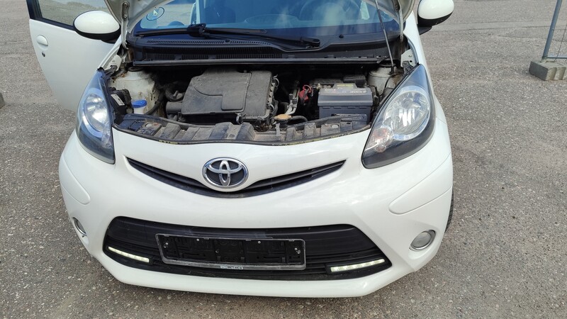 Photo 17 - Toyota Aygo VVT-i Active 2013 y