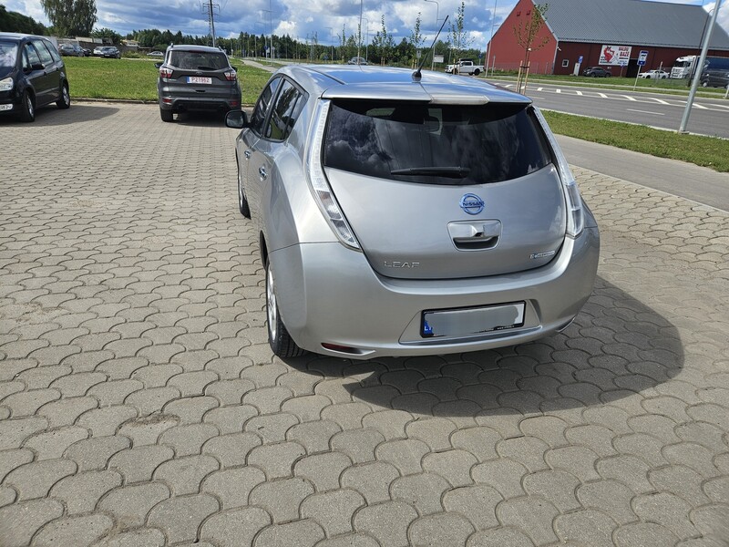 Фотография 5 - Nissan Leaf 2015 г Хэтчбек