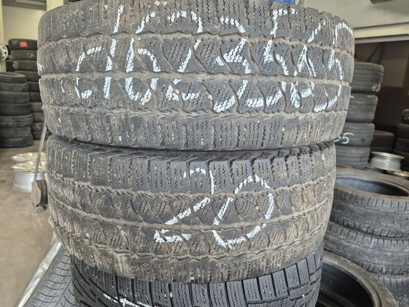 R16C universal tyres minivans