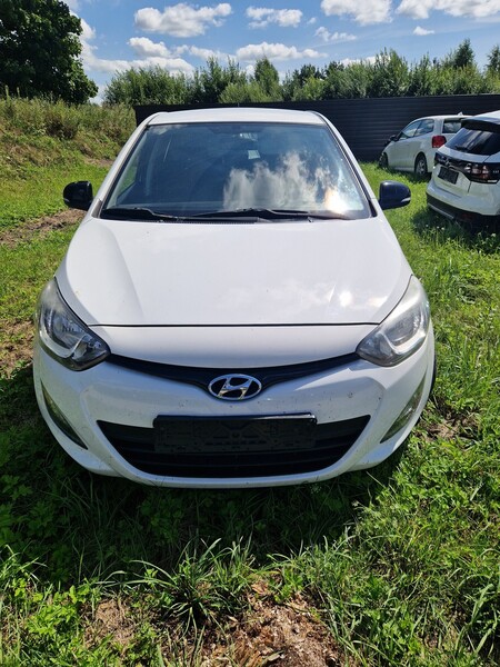 Hyundai I20 2013 m dalys