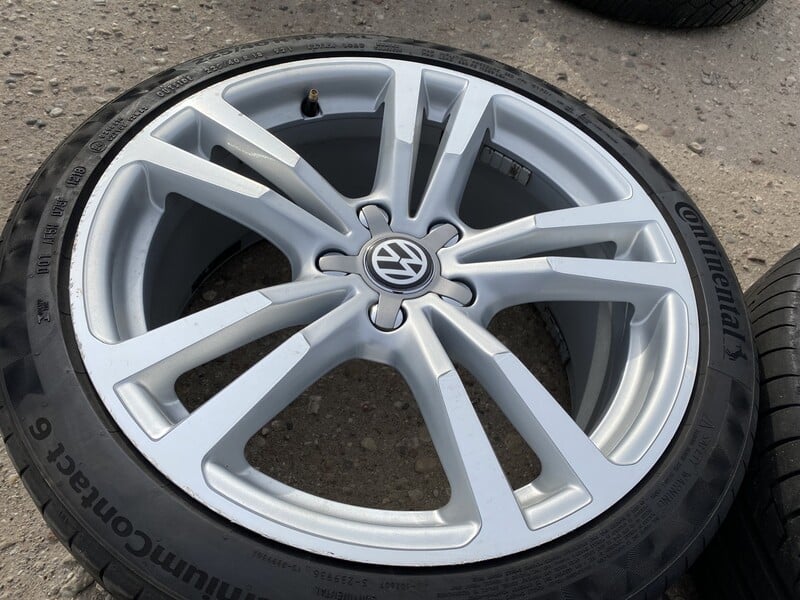 Photo 5 - Volkswagen Siunciam, 7,5J ET51 light alloy R18 rims