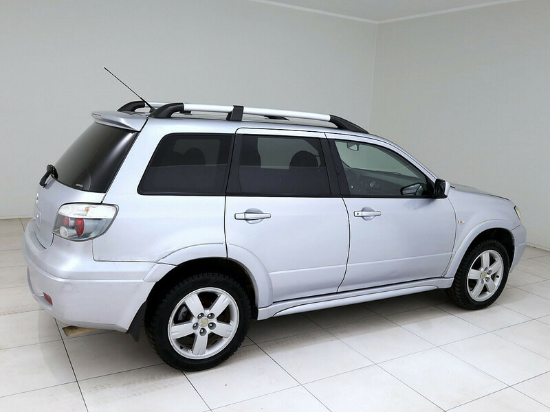 Photo 3 - Mitsubishi Outlander 2006 y Off-road / Crossover