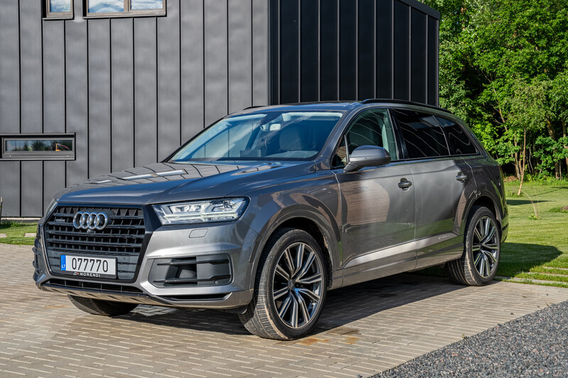 Audi Q7 TFSI 2017 г