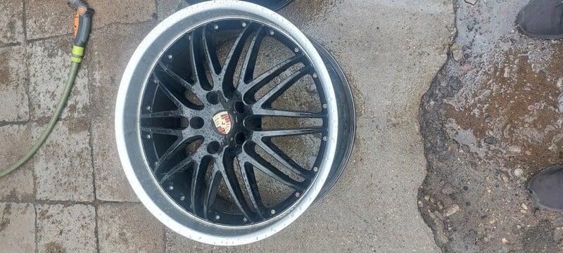 Photo 3 - Porsche Cayenne light alloy R22 rims