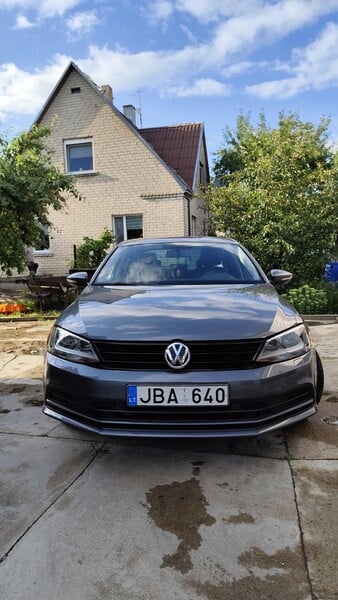 Фотография 2 - Volkswagen Jetta 2015 г Седан