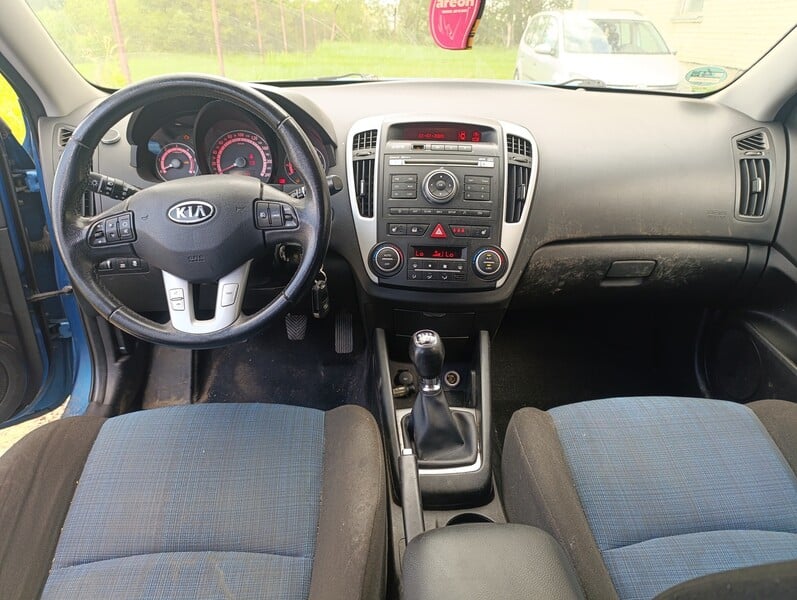 Photo 6 - Kia Cee'd 2009 y parts