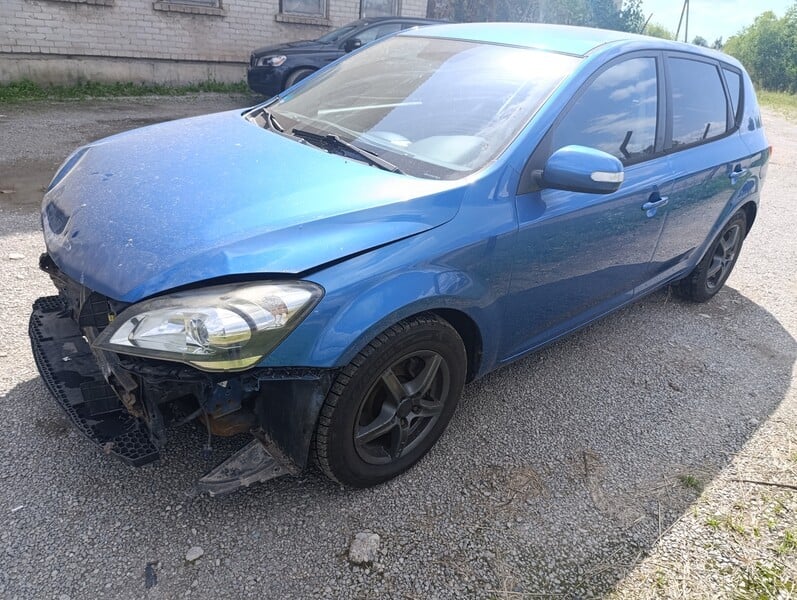 Photo 15 - Kia Cee'd 2009 y parts