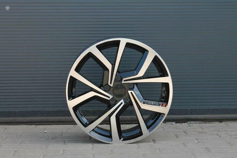 Photo 2 - Volkswagen Clubsport EU-B1154 Style light alloy R15 rims