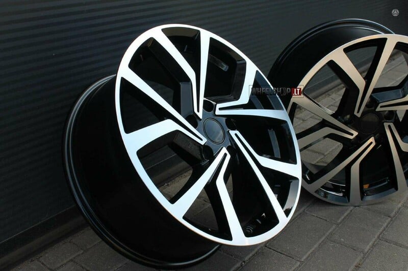 Photo 5 - Volkswagen Clubsport EU-B1154 Style light alloy R15 rims