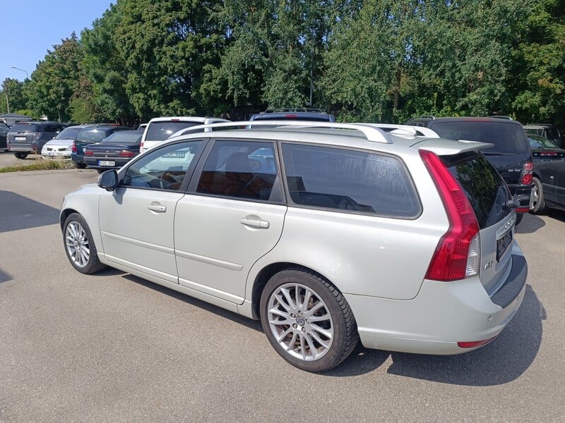 Фотография 9 - Volvo V50 2012 г Универсал