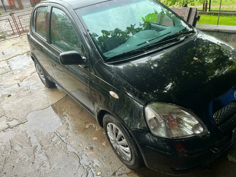 Toyota Yaris 2003 y Hatchback