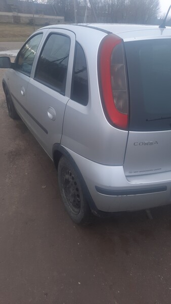 Opel Corsa 2004 m dalys