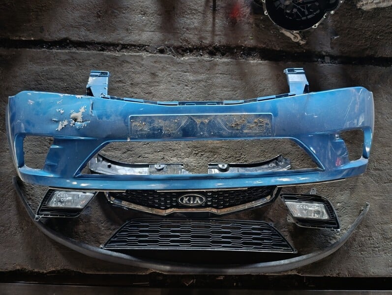 Photo 2 - Kia Cee'd 2009 y parts