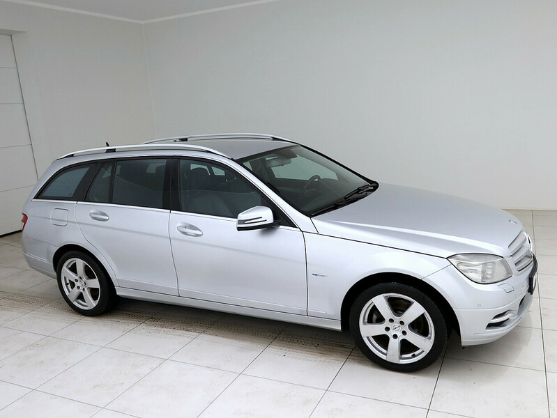 Mercedes-Benz C 200 2010 y Wagon