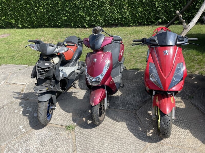 Photo 12 - Aprilia SR 2000 y Scooter / moped