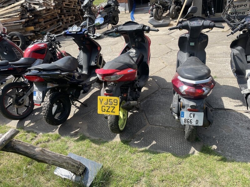 Photo 14 - Aprilia SR 2000 y Scooter / moped